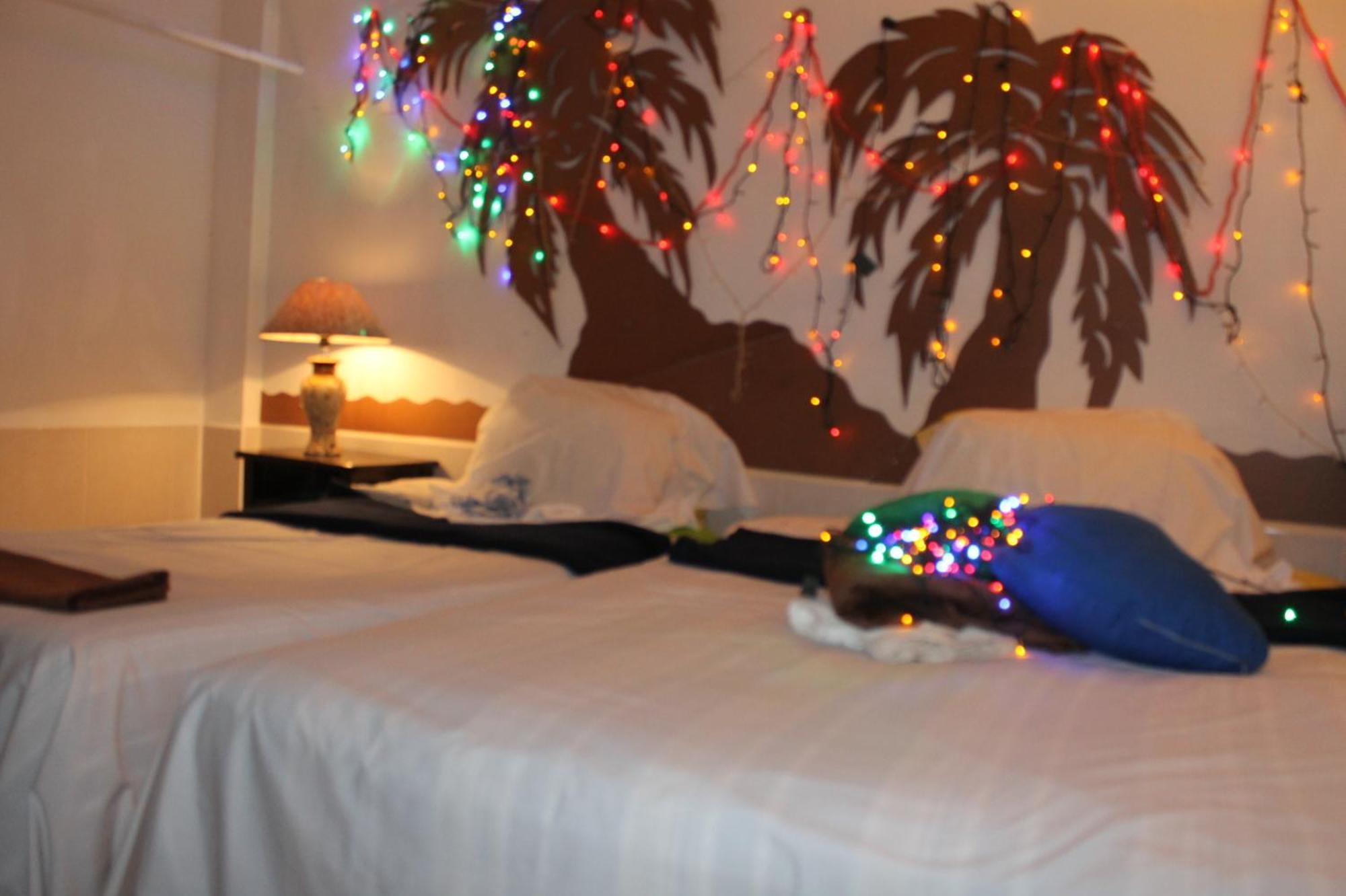 Bachelor Inn Hotel Cidade de Belize Exterior foto